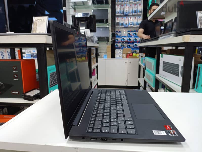 LENOVO V15 Ryzen 5 - 7520 8GB Ram 256GB SSD 15.6 Inch 2