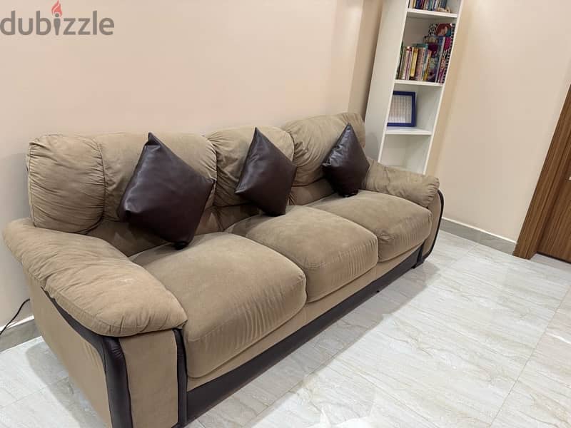 excellent condition 3 seater sofa for sale. 1