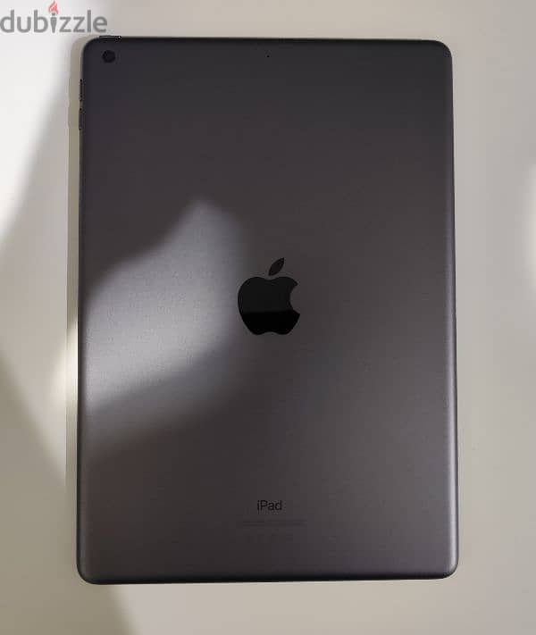 iPad (8th Generation) 32GB Grey + Pencil+ Case 1