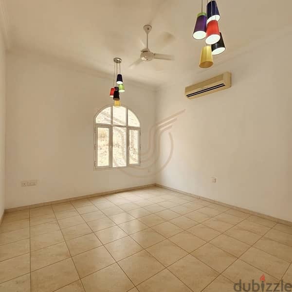 AL QURUM | LUXURIOUS 5 BR VILLA FOR RENT 3