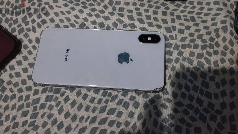 iPhone X 64GB memory 100% battery health 1