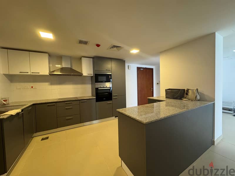 2 BR Spacious Apartment in The Links, Muscat Hills with Amenities 3