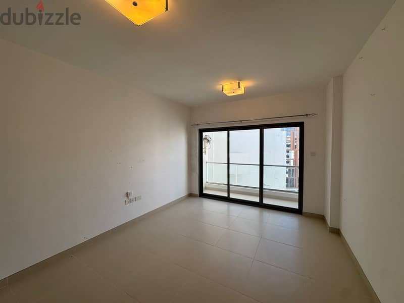 2 BR Spacious Apartment in The Links, Muscat Hills with Amenities 6