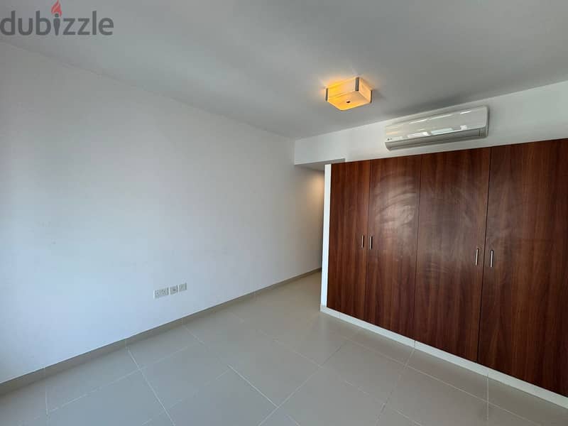 2 BR Spacious Apartment in The Links, Muscat Hills with Amenities 8