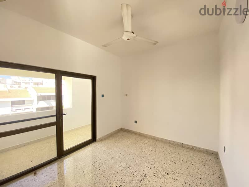 6me44-Renovated 4+1BHK Villa For Rent in Qurum 18