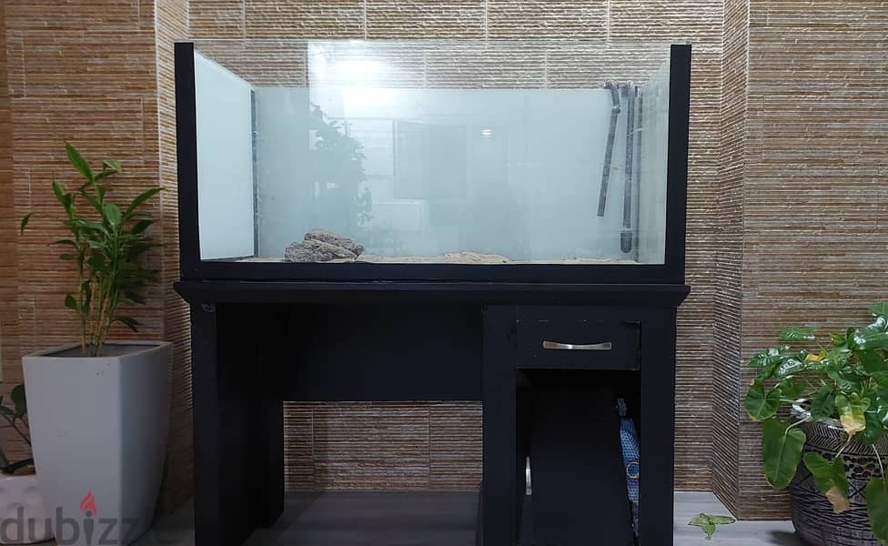 Aquarium with stand 0