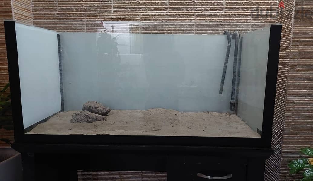 Aquarium with stand 1