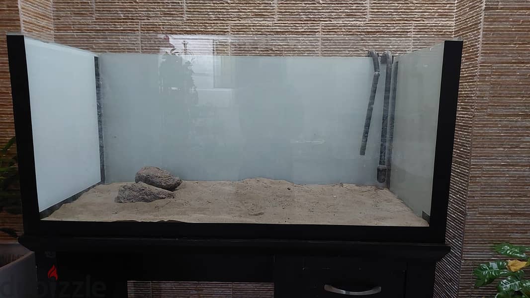 Aquarium with stand 3