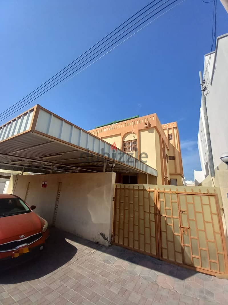 Well maintained Spacious Ground floor 3 BR Apartment -Al Khuwair 0