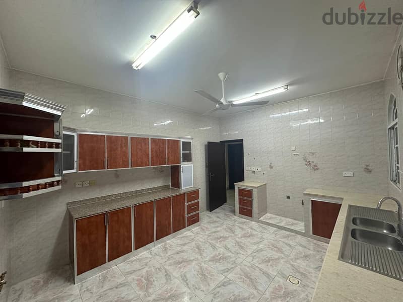 nice 3bedrooms flat in North Ghobra near Fatima Super Market 8