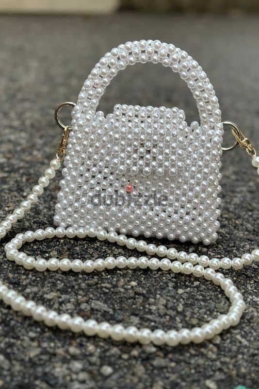 Hand made crystal beads bag. 4