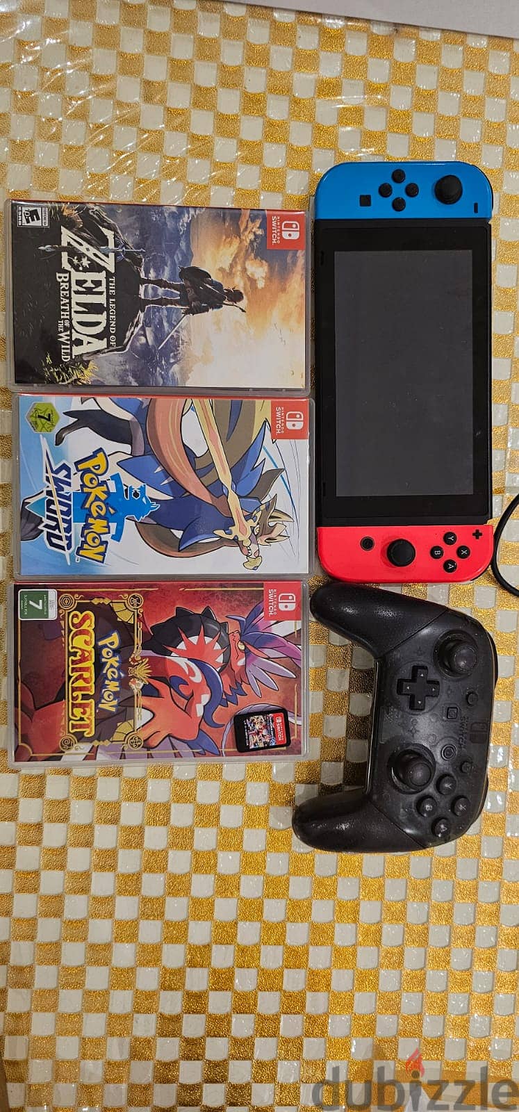 Nintendo Switch with Switch Pro Controller and 4 Games 0