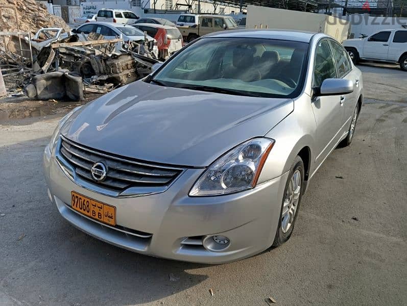 Nissan Altima 2011 0