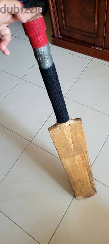 Cricket bat 0