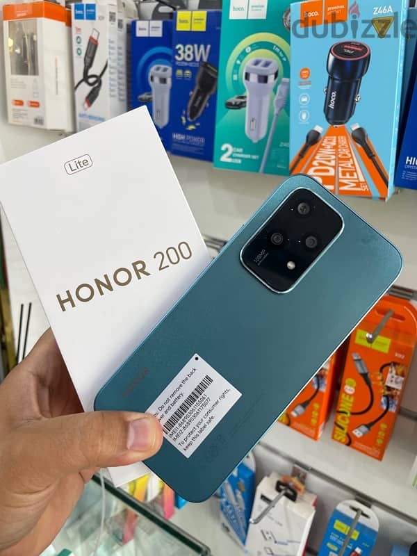 Honor 200 Lite 0