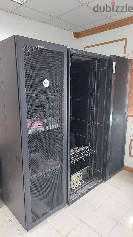 Server Rack 0