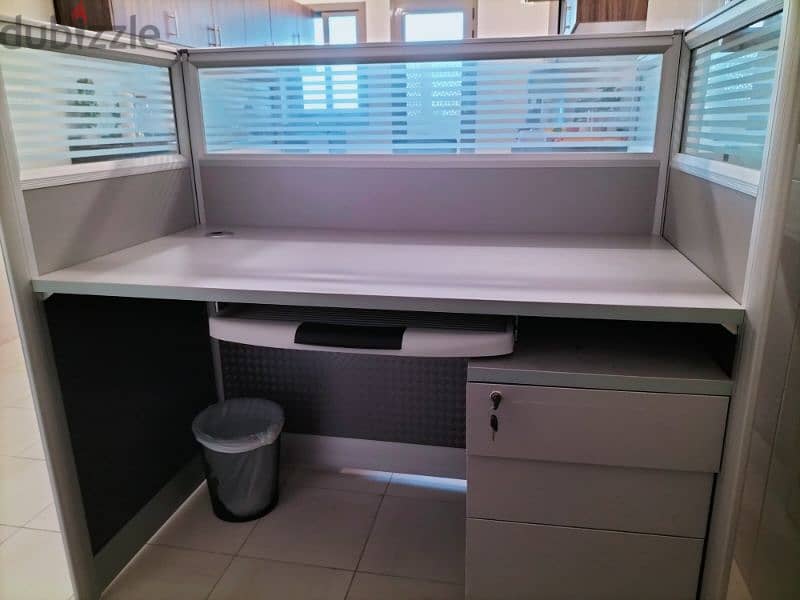 The work station unused good condition 2