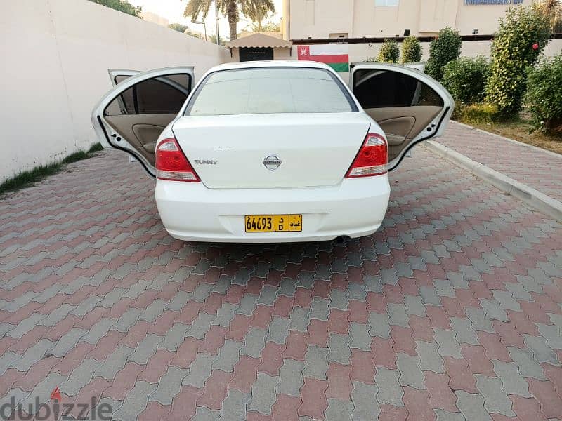 Nissan Sunny 2012 0