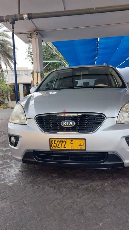 Kia Carens 2012 mob +968 9273 0408 0