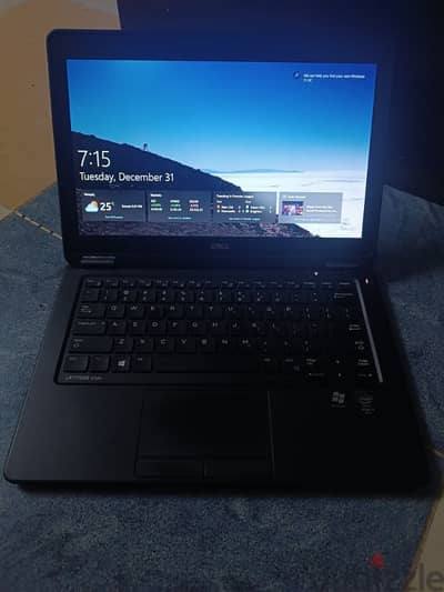 DELL USED LAPTOP VERY LESS USED IF YOU WANT PLZ CONTACT:99419947