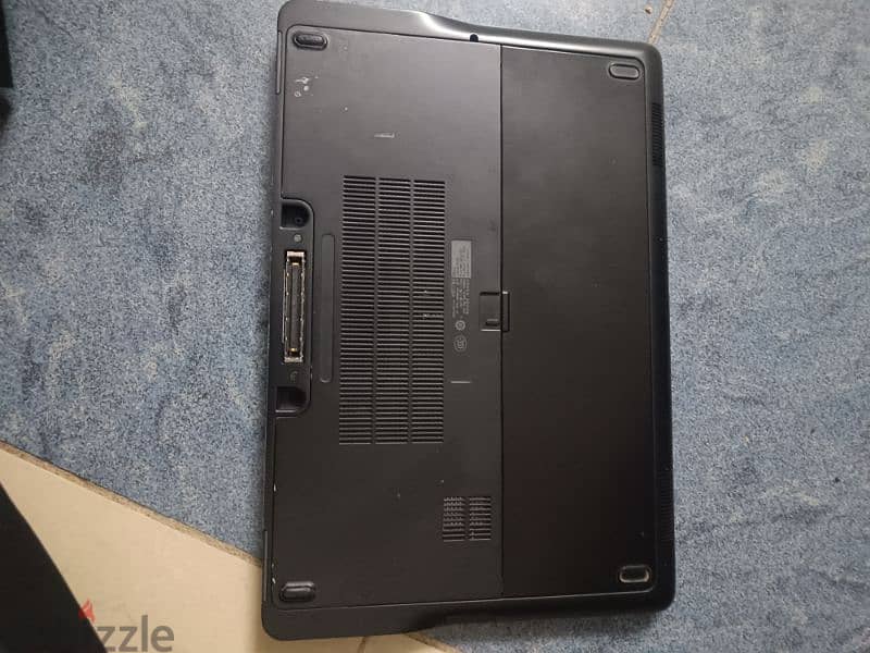 DELL USED LAPTOP VERY LESS USED IF YOU WANT PLZ CONTACT:99419947 3