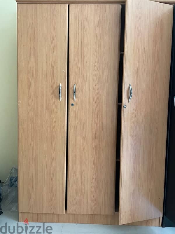 3 door Wardrobe 2