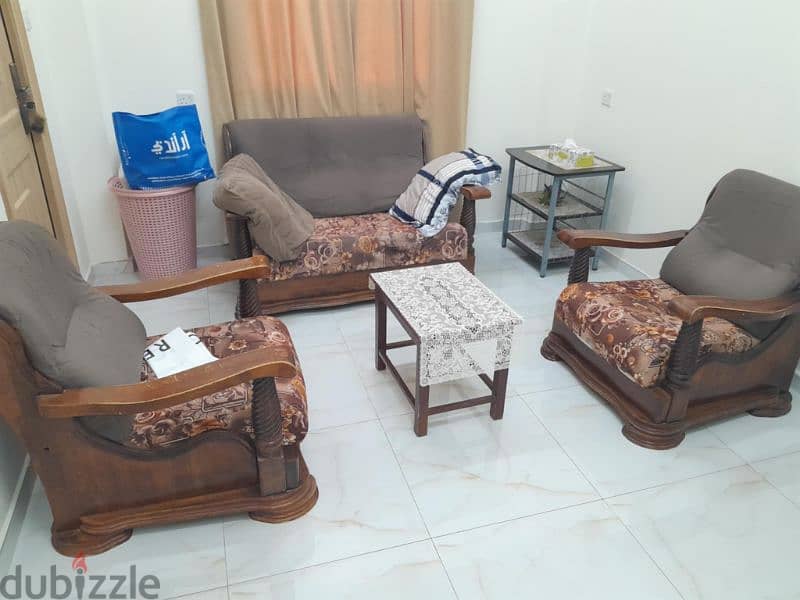 household furniture very well-used and in excellent condition for sale 0