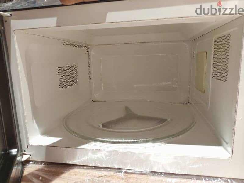 54Lmicrowave oven 1