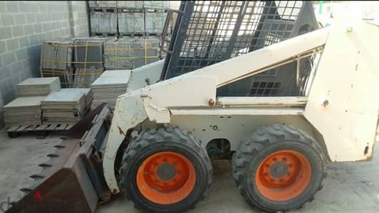 بوب كات للبيع في صلالة بحالة ممتازة BOBCAT 2000