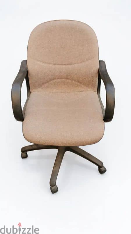 كراسي متحركة مكتبية واخرى ثابتة للبيع Office and fixed chairs for sale 1