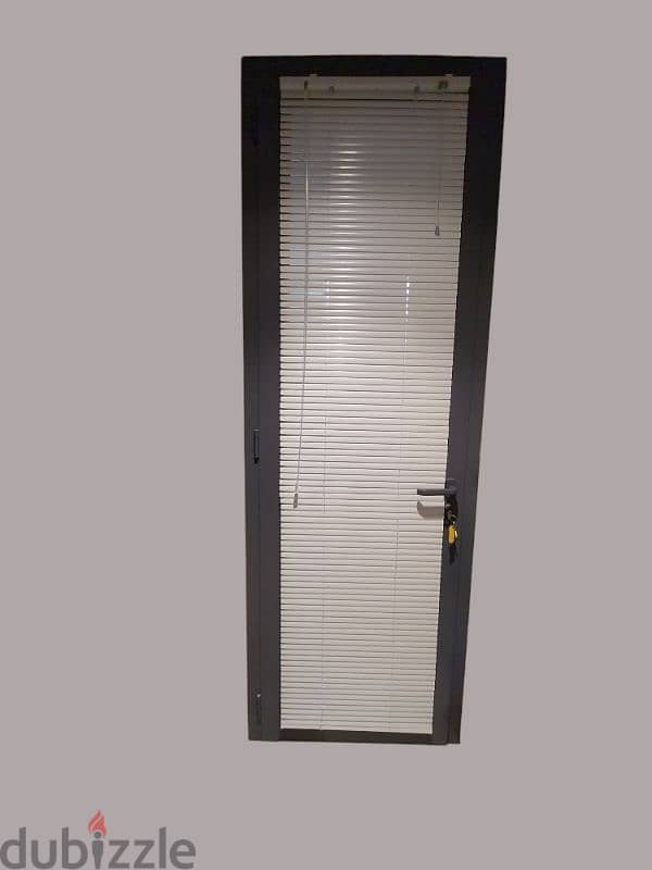 door blinds for sale 0