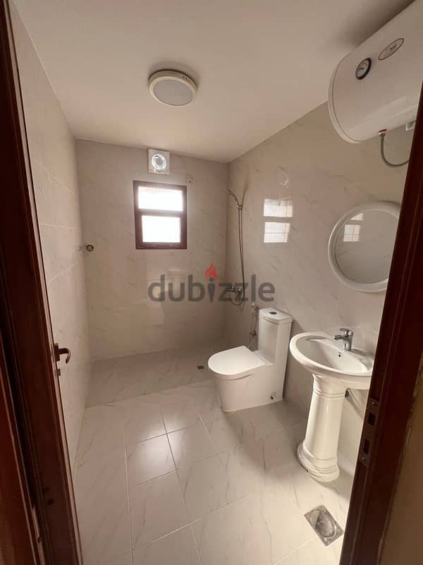 Flat in Al hail for rent 3