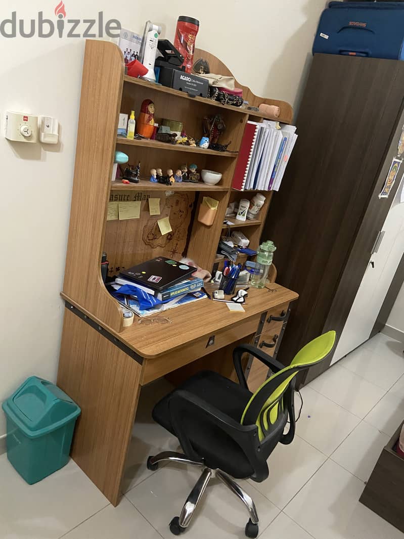 8 months used study table for sale 4