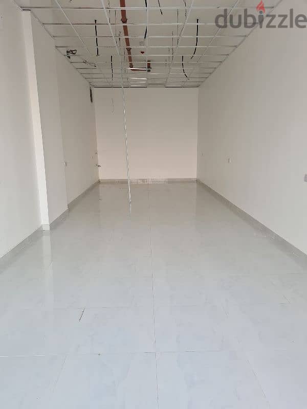 shop for rent in Maabilah 6