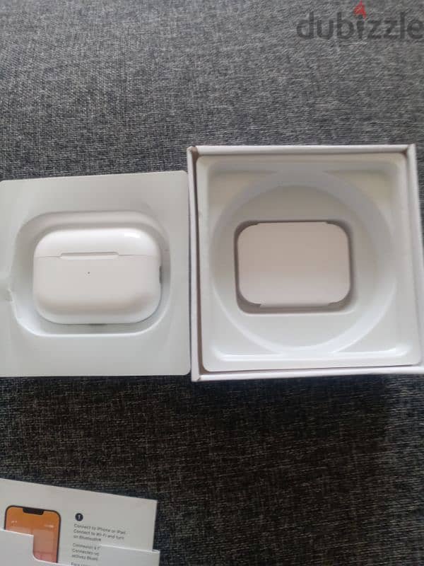 Apple AirPods Pro 2 [Original] genuine if you're interested 3