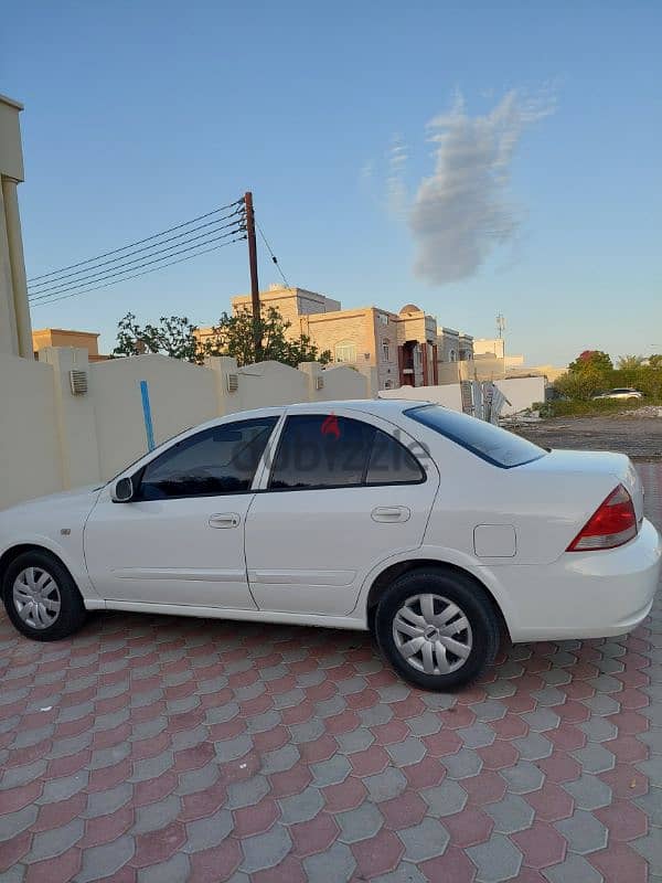 Nissan Sunny 2011 0