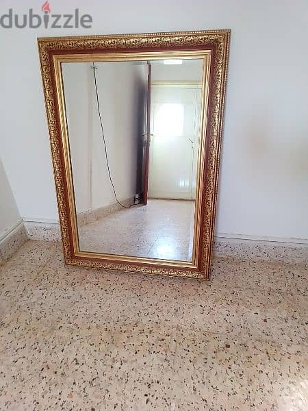 Beautiful Mirror with Gold Frame 4