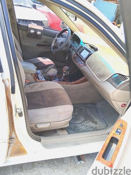 Toyota Camry 2004 car for sale 900 omr 9