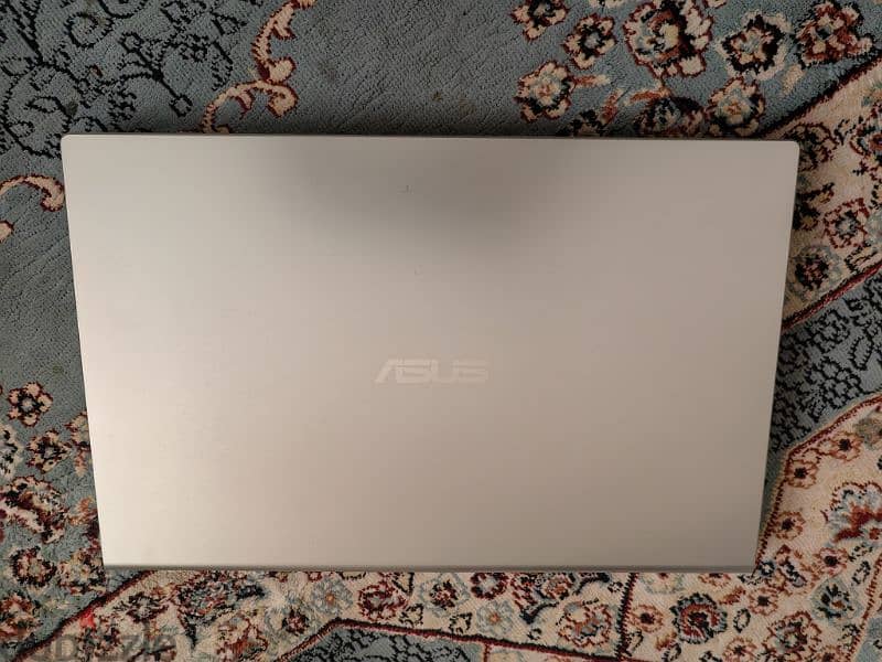 Asus with box almost new 4/128 ssd windows 11 model 2023 interested 2