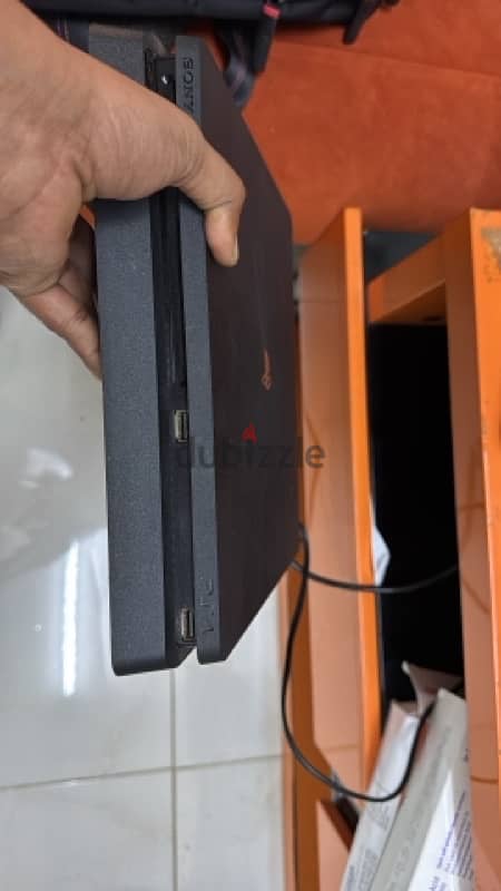 PS4 SLIM FOR SALE 2