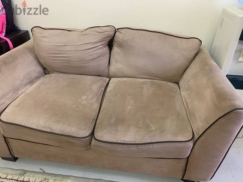 3 sofa for sell ٣ كنبات للبيع 2