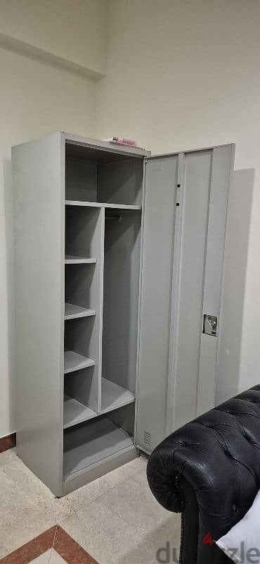 Wardrobe / Almitah 0