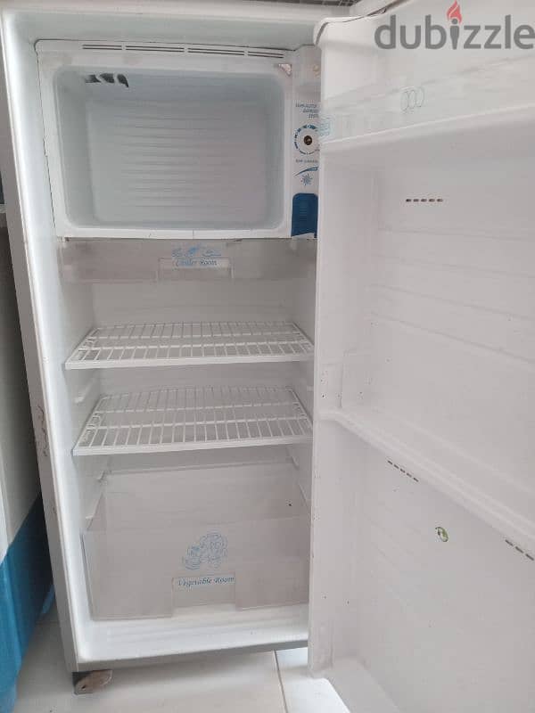 Medium size Fridge 1