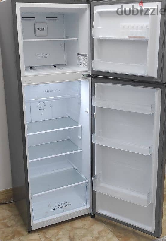 Hisense refrigerator and freezer 1