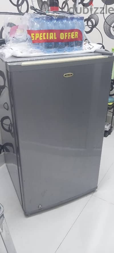 Single Door Refregerator Medium Size in good Condition