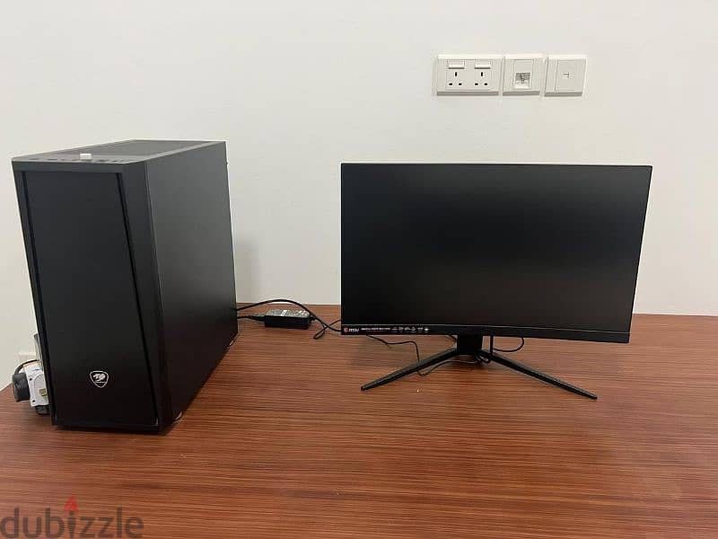 Gaming PC with  Gaming Monitor جهاز كمبيوتر ألعاب مع شاشة الألعاب 2