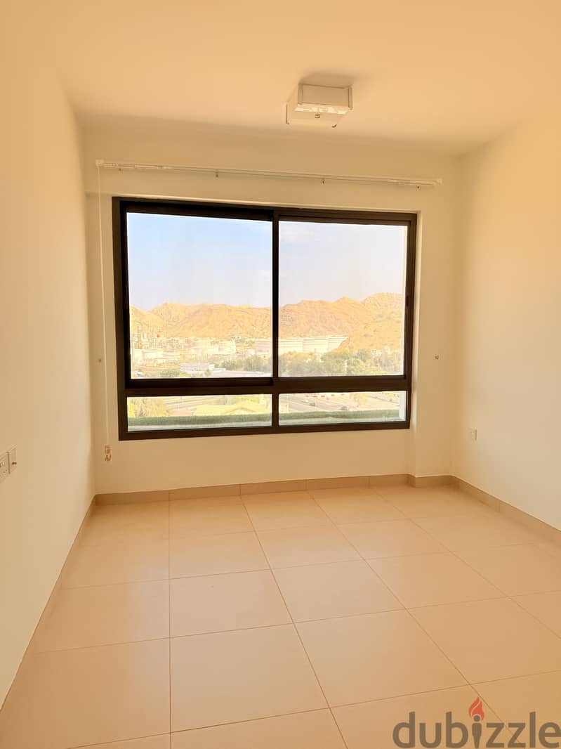 Qurm Sea View 3 bedroom apartment for Rent 1