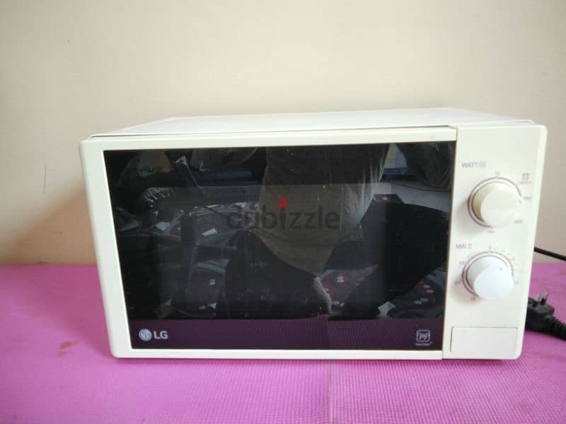 LG microwave oven 1