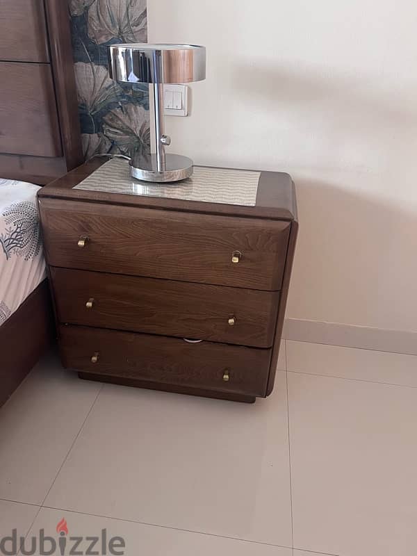 bed room furniture for sale 1