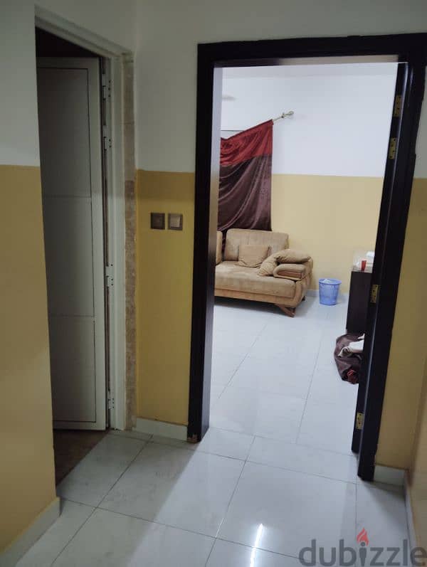 Semi furnished Room in Wadiadai, Ruwi 0